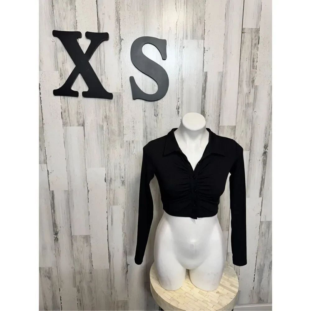 Black crop top